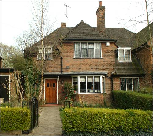 04 Blandford Close